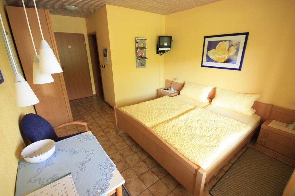 Pension-Ferienwohnung Liesbachtal Direkt Am Waldrand Bayerische Rhoen Schönau an der Brend Oda fotoğraf